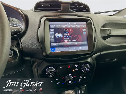 Used 2023 Jeep Renegade Latitude image 30