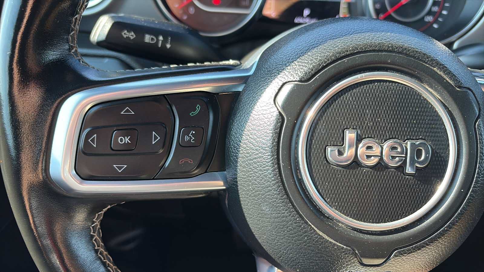 Used 2021 Jeep Gladiator Rubicon w/ LED Lighting Group AWD/4WD image 9
