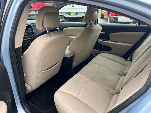 Used 2013 Chrysler 200 Touring FWD image 22