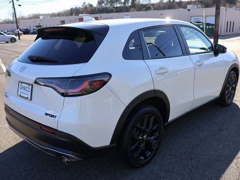 Used 2023 Honda HR-V Sport image 8