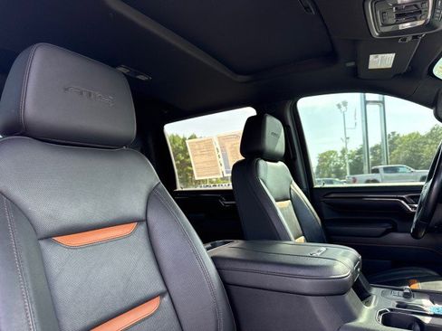 Used 2024 GMC Sierra 2500 AT4 w/ AT4 Premium Plus Package AWD/4WD image 13