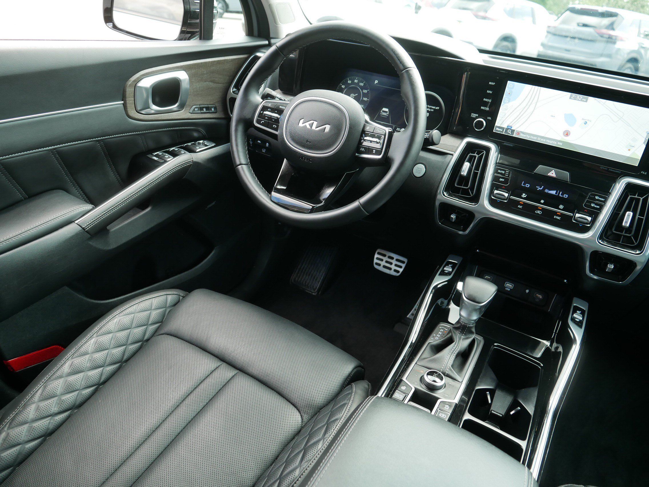 Certified 2023 Kia Sorento SX Prestige AWD/4WD image 9