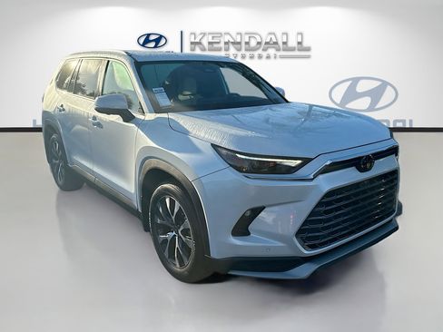 Used 2024 Toyota Grand Highlander AWD Hybrid image 1