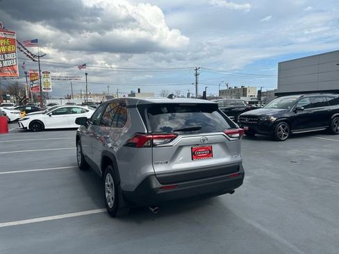 Used 2024 Toyota RAV4 LE image 5