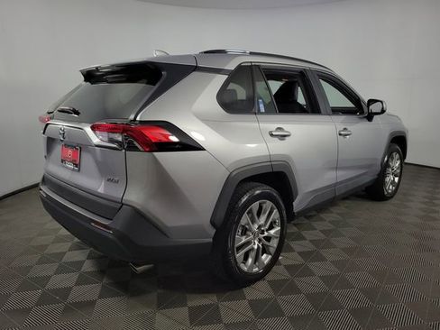Used 2021 Toyota RAV4 XLE Premium FWD image 8