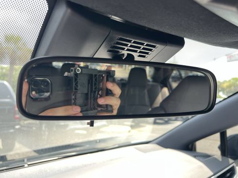 Used 2024 Toyota Corolla SE FWD image 27