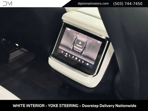 Used 2022 Tesla Model S AWD/4WD image 22