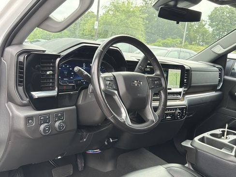 Used 2022 Chevrolet Silverado 1500 RST AWD/4WD image 10