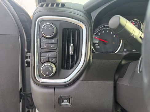 Used 2021 Chevrolet Silverado 1500 LT image 36