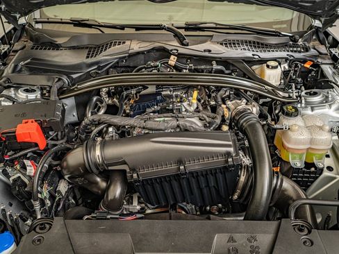 Used 2025 Ford Mustang Premium image 40