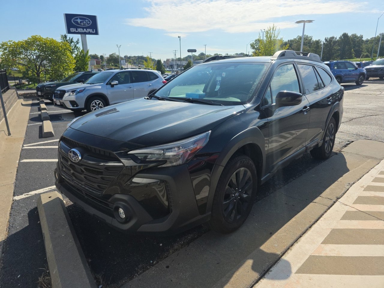 Used 2024 Subaru Outback Onyx Edition AWD/4WD image 2