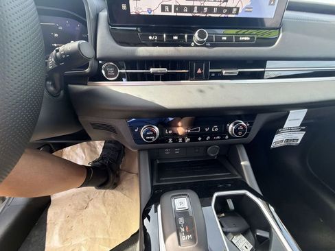 New 2026 Mitsubishi Outlander SE FWD image 19