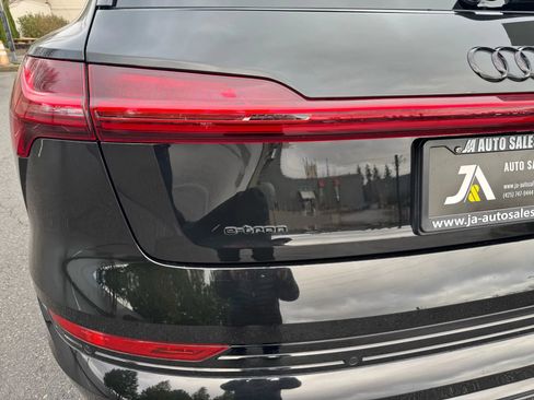 Used 2022 Audi e-tron Chronos w/ Chronos Package image 15