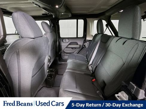 Used 2026 Jeep Wrangler Unlimited Sahara AWD/4WD image 30