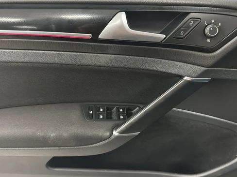 Used 2017 Volkswagen GTI Sport FWD image 17