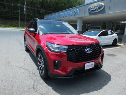 Used 2025 Ford Explorer ST-Line w/ Premium Package