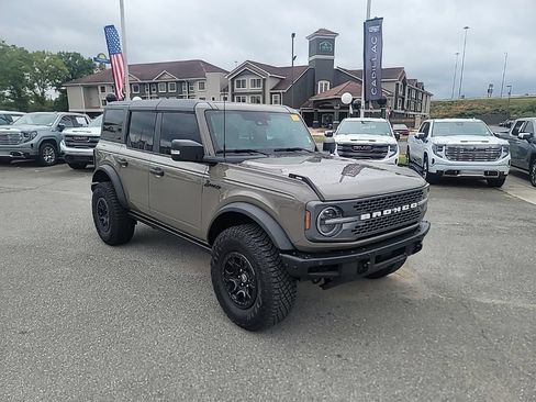 Used 2025 Ford Bronco Badlands AWD/4WD image 1