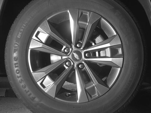 Used 2025 Chevrolet Equinox LT FWD image 13