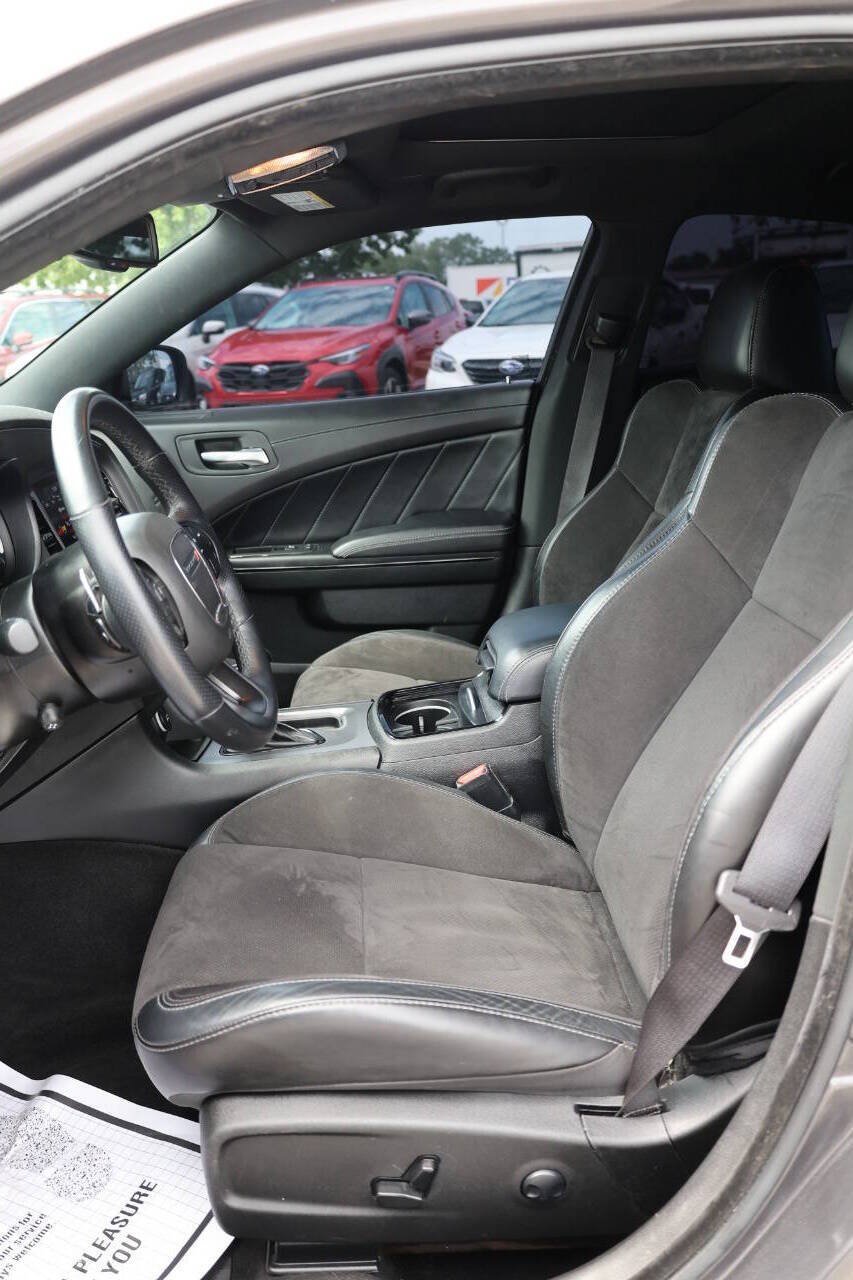 Used 2023 Dodge Charger R/T w/ Plus Group RWD image 13