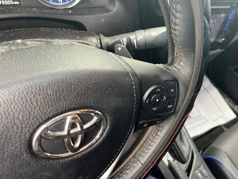 Used 2017 Toyota Corolla SE image 12