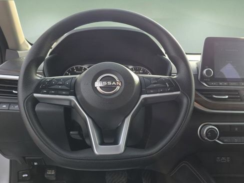 Used 2023 Nissan Altima 2.5 SV image 20