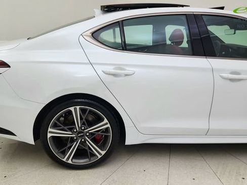Used 2025 Genesis G70 2.5T image 7