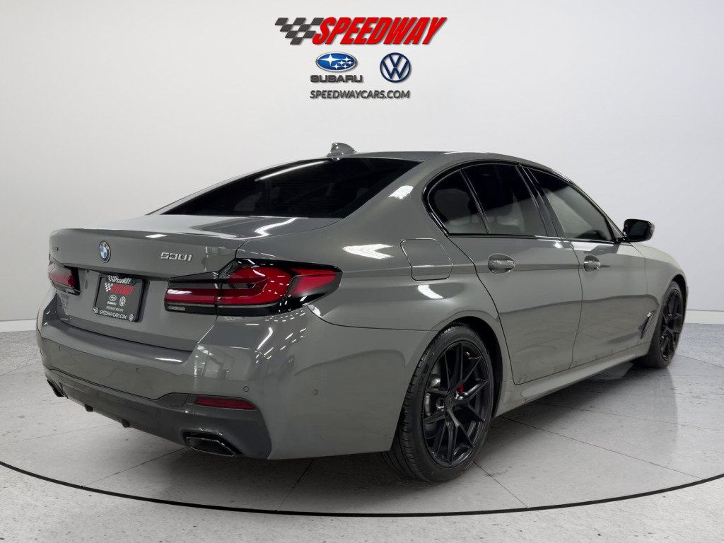 Used 2021 BMW 530i xDrive w/ M Sport Package AWD/4WD image 6