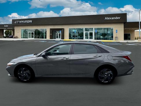 New 2026 Hyundai Elantra Sport image 3