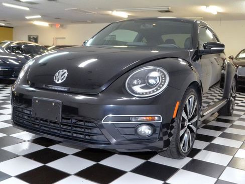 Used 2014 Volkswagen Beetle R-Line FWD image 5