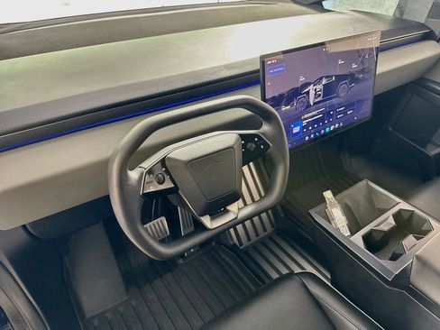 Used 2024 Tesla Cybertruck AWD Crew Cab image 13