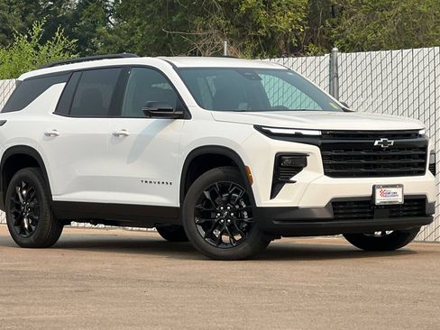New 2026 Chevrolet Traverse LT w/ Midnight/Sport Edition AWD/4WD image 2