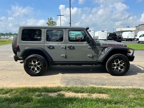 Used 2020 Jeep Wrangler Unlimited Rubicon w/ LED Lighting Group AWD/4WD image 9