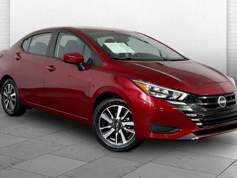 Used 2025 Nissan Versa SV FWD image 1