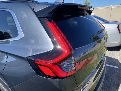 Used 2023 Honda CR-V Sport Touring image 11