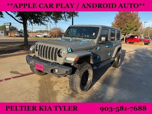 Used 2020 Jeep Wrangler Unlimited Sahara image 3