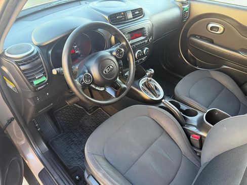 Used 2016 Kia Soul FWD image 10