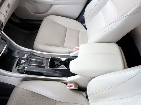 Used 2016 Honda Accord Touring image 38