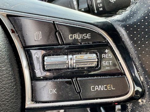 Certified 2021 Kia Forte GT-Line image 12