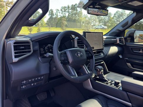 Used 2026 Toyota Tundra Platinum AWD/4WD image 12