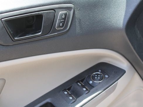 Used 2019 Ford EcoSport S AWD/4WD image 19