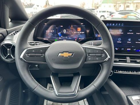 New 2026 Chevrolet Equinox EV LT w/ Comfort Package AWD/4WD image 24