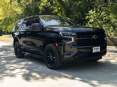 Used 2024 Chevrolet Tahoe RST w/ Luxury Package AWD/4WD image 2
