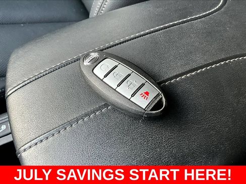 Used 2022 Nissan Rogue Sport SL AWD/4WD image 44
