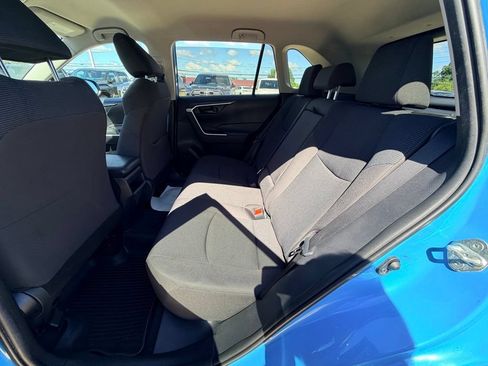 Used 2019 Toyota RAV4 LE w/ All Weather Liner Package AWD/4WD image 23