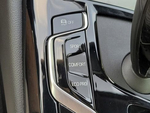 Certified 2023 BMW 530i w/ Convenience Package image 21