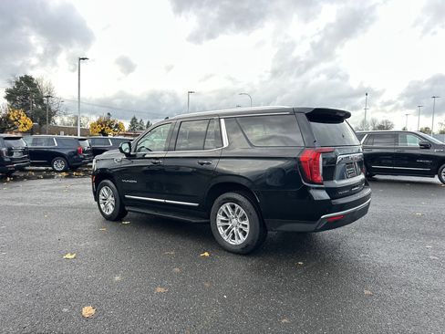 Used 2023 GMC Yukon SLT image 3