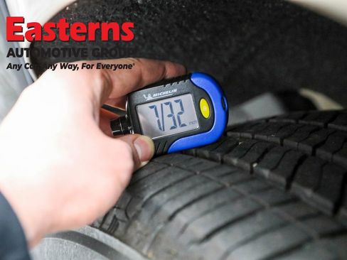 Used 2021 Cadillac Escalade ESV Premium Luxury Platinum image 33