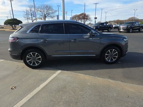 Used 2022 Lincoln Nautilus Standard w/ Premium Package image 7