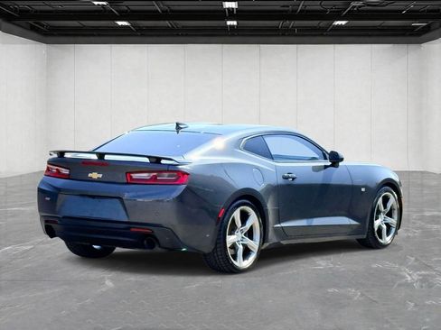 Used 2016 Chevrolet Camaro SS RWD image 5