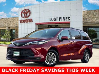 Used 2025 Toyota Sienna XLE w/ XLE Plus Package